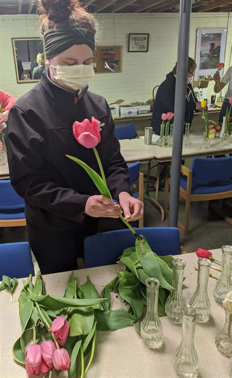 Pella Historical Society 2020 Tulip Court Pick And Deliver Flowers