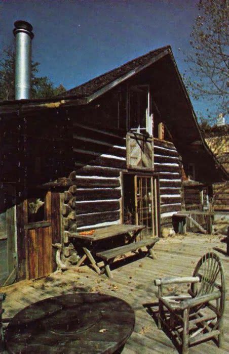 Les Fustes Des Maisons En Rondins De Bois Cabins And Cottages