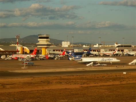 Aéroport de Faro Définition et Explications