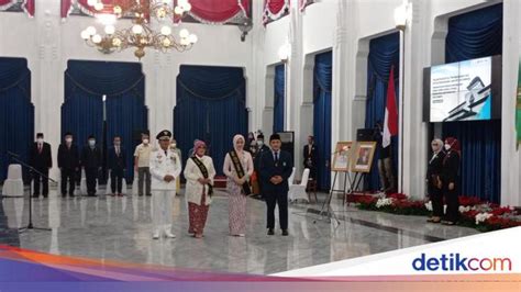 Ridwan Kamil Lantik Ngatiyana Jadi Wali Kota Cimahi