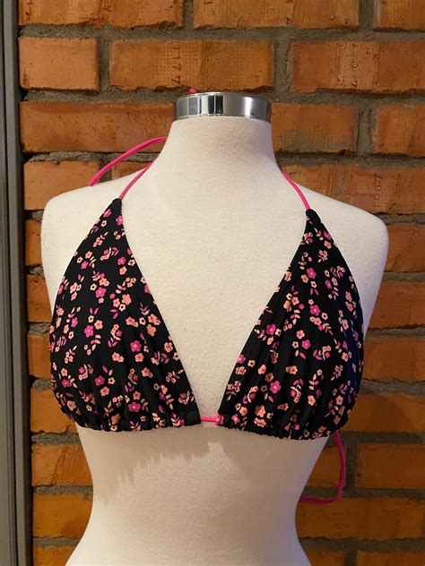 Se produkter som liknar Bikini strl 38 på Tradera 664547870