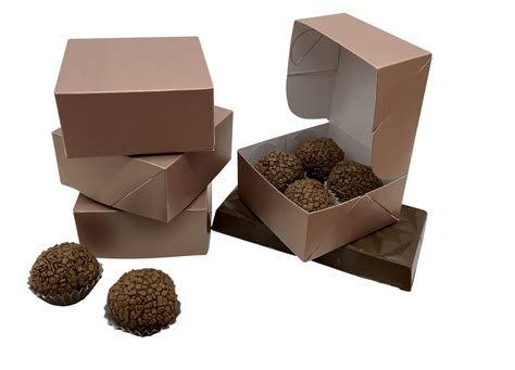 Caixa Para 4 Brigadeiros Articulada Empório Box