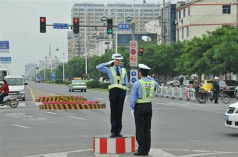 交警提醒：收到違章信息不要急著交罰款，有四種違章可以撤銷！ 每日頭條