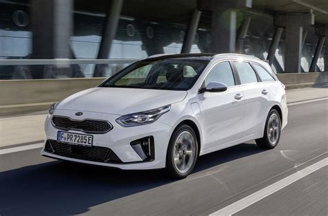 Kia Ceed Sportswagon 16 Gdi Phev 2020 Uk Review Autocar