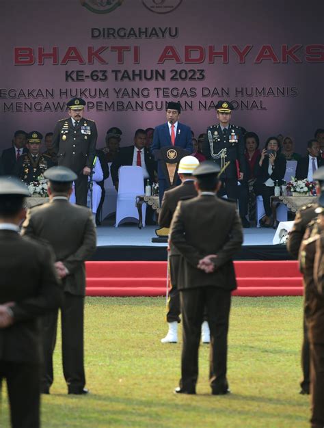 Hadiri Upacara Peringatan Hari Bhakti Adhyaksa Ke Presiden