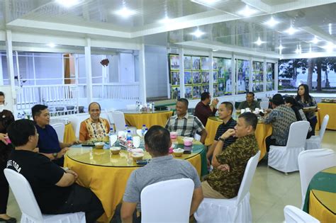 BUPATI WABUP SAMOSIR SILATURAHMI DENGAN IRDIV I KOSTRAD Kabupaten Samosir