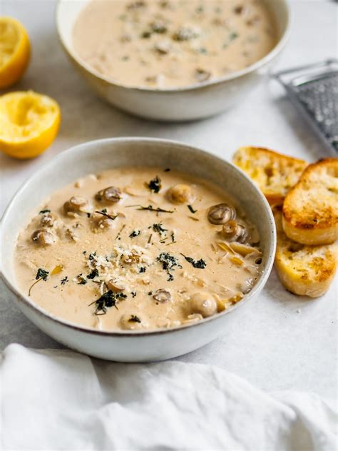 Creamy Mushroom Soup With Lemon And Thyme — 100 Kitchen Stories