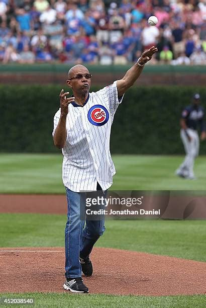 Gayle Sayers Photos And Premium High Res Pictures Getty Images