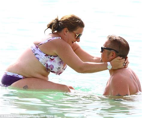 X Factor S Sam Bailey Displays Her Curves In Floral Bikini On Barbados Getaway Daily Mail Online