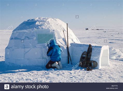 Eskimo Igloo Stock Photos & Eskimo Igloo Stock Images - Alamy