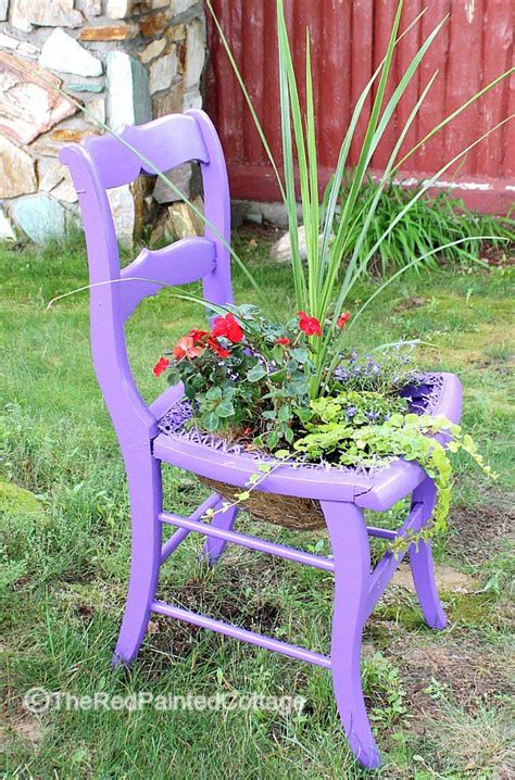 Oops An Unexpected Twist Porch Chairs Old Chairs Garden Chairs