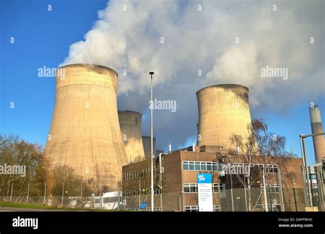 Entrance To Ratcliffe On Soar Power Station Nottinghamshire Uk Stock