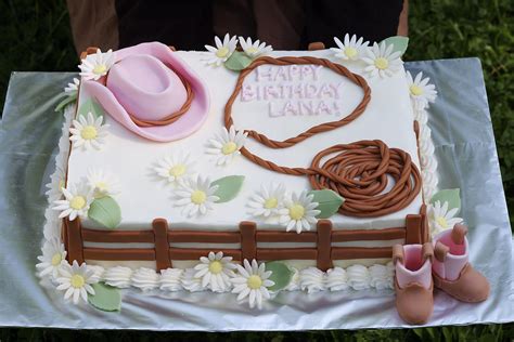 Pin by Kathleen on Partee! | Cowgirl birthday cakes, Cowgirl cakes, Western birthday cakes