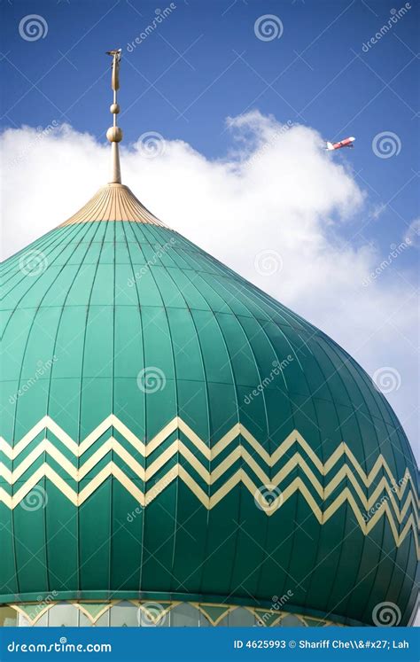 Green Dome on Mosque Building Stock Image - Image of blue, mosque: 4625993