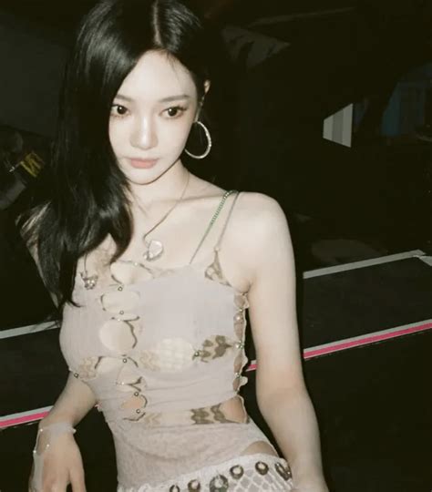 Aespas Ningning Captivates Fans In Bold Nude Bra Top On Instagram