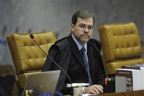 Dias Toffoli é eleito presidente do TSE