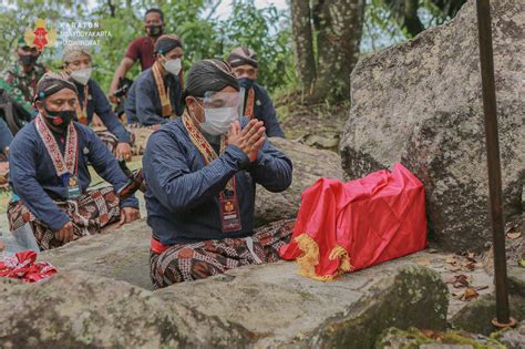 Menjaga Keselarasan Alam Keraton Yogyakarta Gelar Labuhan Alit Tahun