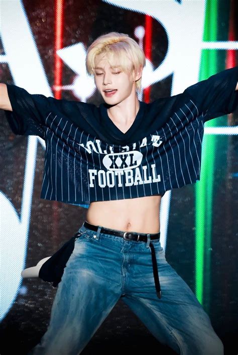 Pin By On Kim Jiwoong Asian Celebrities Cute Guys Hot Korean Guys