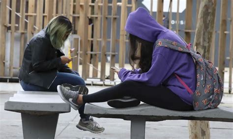 Entenda O Projeto De Lei Para Banir Celulares Em Escolas Cnn Brasil