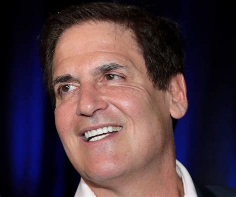 Mark Cuban Biography - Childhood, Life Achievements & Timeline