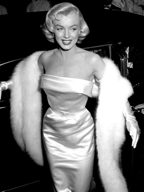 10 Unforgettable Red Carpet Looks From Classic Hollywood Hubpages