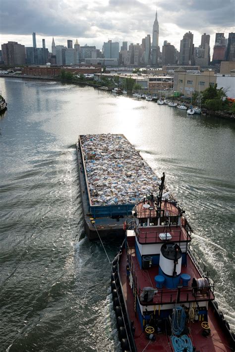 Garbage Barge Garbage Headed To Landfill Barge Garbage Landfill