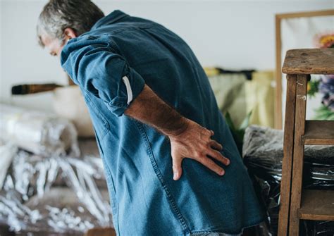 What is Sciatica Exactly? Can a Chiropractor Help? - Integrated Health