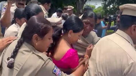 Telangana Police Detain BJP National Vice President DK Aruna In