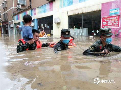 湖北遭遇强降雨内涝严重 武警官兵紧急救援 天气图集 中国天气网