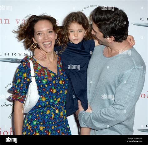 Cleo buckman schwimmer and zoe buckman hi-res stock photography and images - Alamy