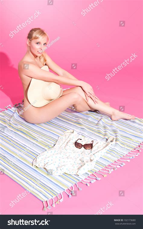 Pretty Blue Eyed Blonde Nude On Stock Photo Shutterstock