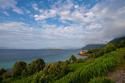 Fondos de Pantalla Noruega Costa Montañas Islas Lofoten Nube Naturaleza