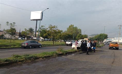 Embiste Veh Culo Una Motocicleta A La Altura De La Marcroplaza Estadio