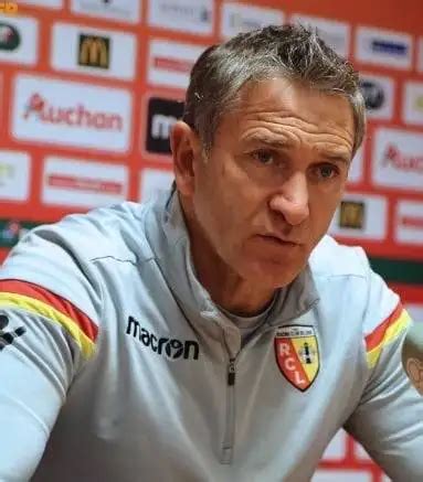 Un ancien entraîneur du RC Lens convoité par le CRB