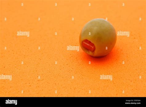 Olives Vertes Farcies Au Piment Banque De Photographies Et Dimages à