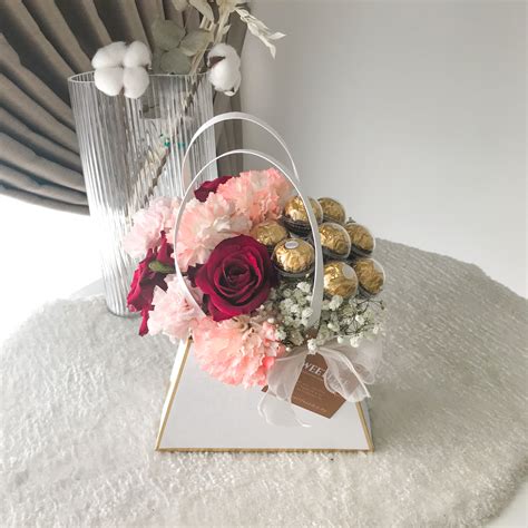 Ferrero Rocher Bouquet With Roses