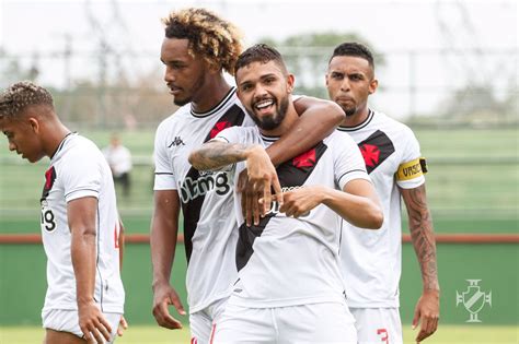 Tavares Deve Integrar Elenco Do Vasco Nas Primeiras Rodadas Do Carioca