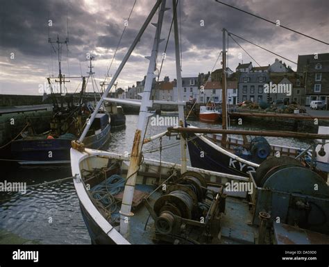 Fishing Boats Pittenweem Harbour Stock Photo - Alamy