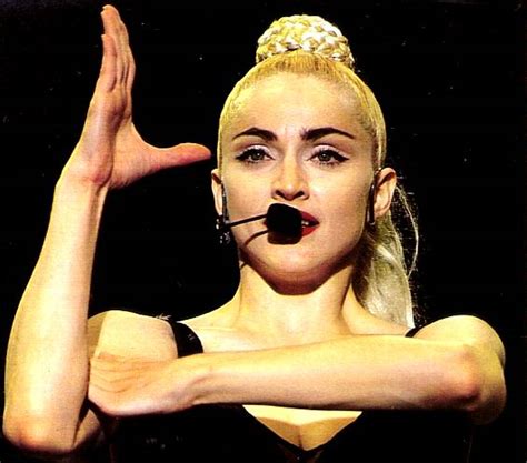 Blond Ambition Tour pictures - Madonna photos live on stage | Mad-Eyes