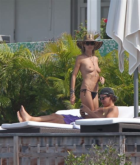 Heidi Klum Topless 8 Photos Thefappening