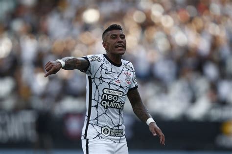 Corinthians acerta nova renovação veja lista