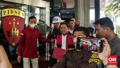 KEADILAN Anggota BPK Jadi Tersangka Korupsi BTS