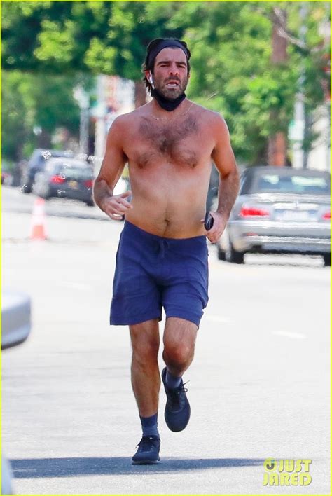 Zachary Quinto Goes Shirtless For A Run In La Photo 4472048