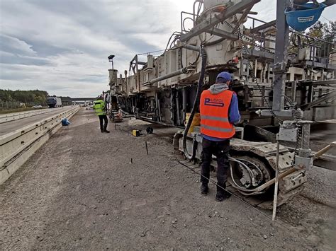 Autostrada A Na Dolnym L Sku Uk Adanie Nawierzchni I Zmiany W