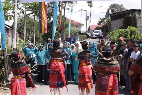 Reog Ponorogo Dan Tari Tor Tor Sambut Tim Penilai Lomba Gerakan PKK