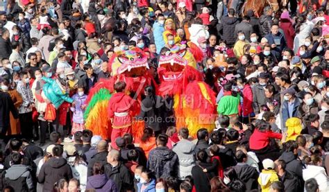 甘肃会宁乡村社火闹元宵 人民图片网