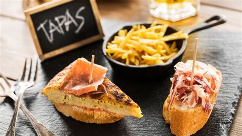 4 recetas para preparar diferentes tapas españolas en casa y compartir