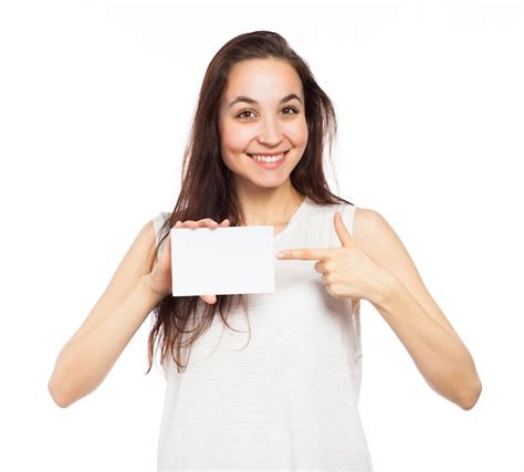 Mulher Jovem Mostrando Uma Placa Branca Isolada Em Branco Foto Premium