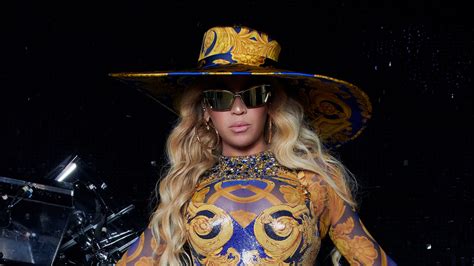 Beyoncé Ihr Geburtstags Kleid War Eine Spezialanfertigung Von Versace