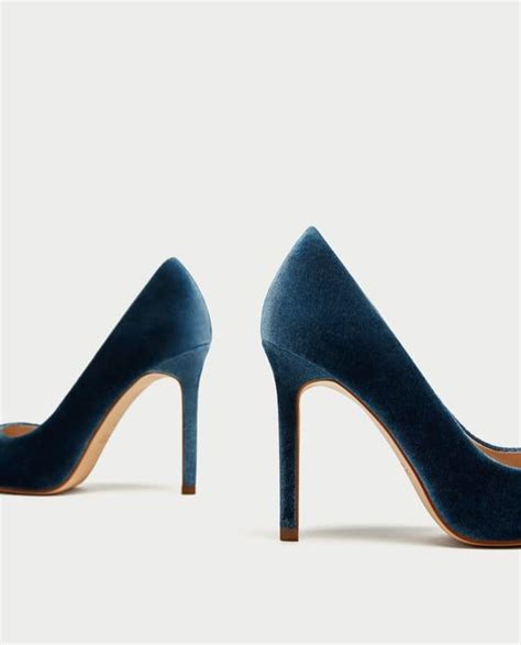 Image 5 De Chaussures En Velours À Talons De Zara Zara Mujer Zapatos